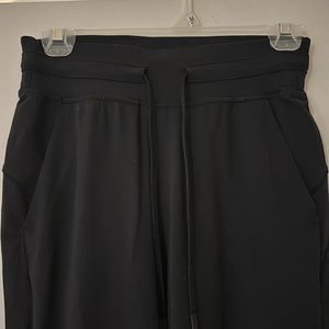 Lululemon joggers black